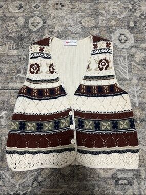 Christina Cream, Brown & Navy Patterned Knit Button-Front Vest